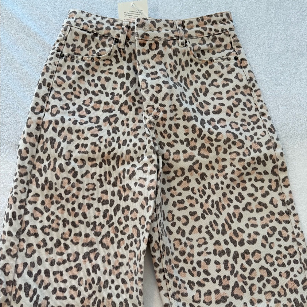 Sézane Wide Leg Trouser in Leopard Print Blonde - Picture 7 of 10